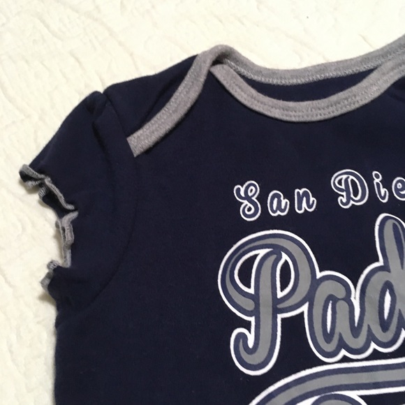 18m (4/$20) 4 Pieces to Mix and Match - Girl Onesie/Tees and Leggings - Picture 5 of 14